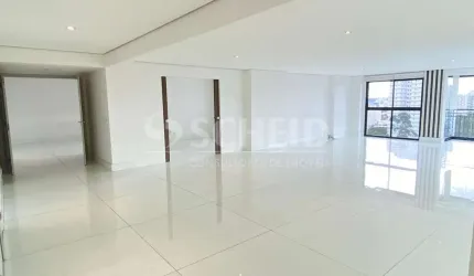 Apartamento a venda no jardim marajoara , com 370m² . 04 quartos sendo 4 suítes .5 vagas .