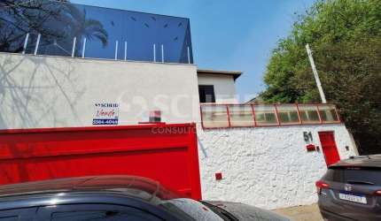 Sobrado a venda de 413,00m² útil, com 4 dormitórios em  Indianópolis.