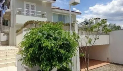 Condominio de casas à venda