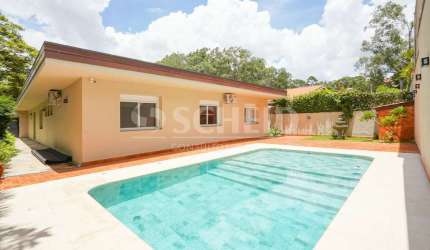 Casa térrea REFORMADA à venda no Jardim Marajoara