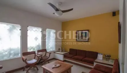 Sobrado Campo Belo com 150m², 4 quartos, sala, cozinha, área de serviço, 3 banheiros, 3 vagas.