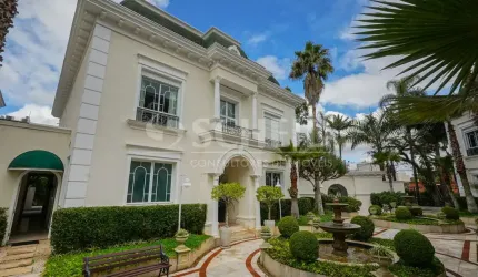 Casa em Condomínio 4 quartos e 4 suítes com 6 vagas - 663 m² - Granja Julieta