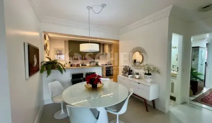 Apartamento na Chácara Santo Antônio Reformado com Varanda