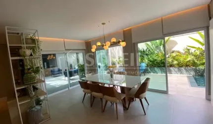 Casa Isolada em Condomínio à Venda no Jardim Prudência