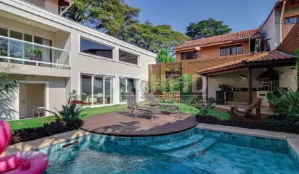 Casa no Alto da Boa Vista com 4 quartos 4 suítes com 2 vagas de garagem.