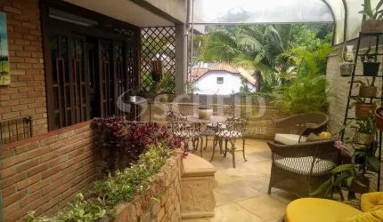 CASA COM 3 QUARTOS SUITES NO JARDIM MARAJOARA
