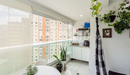 Apartamento à venda com 01 dormitório e 01 vaga na Bela Vista