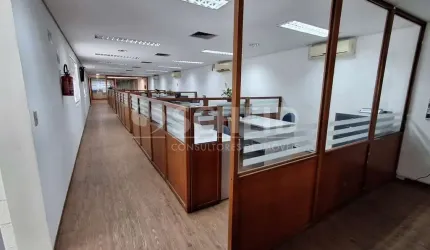 Sobrado Comercial a venda na Chácara Santo Antonio