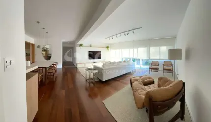 Apartamento totalmente reformado com 4 quartos no Alto da Boa Vista