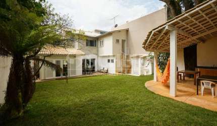 Casa para locação  no bairro Alto da Boa Vista - SP com 292 m² Construídos e 444 m² de Terreno!