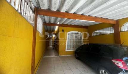 Sobrado com 3 Quartos e 4 banheiros à Venda, 112 m² por R$ 900.000