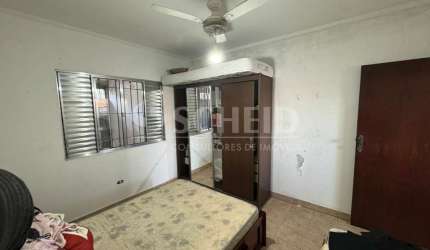 Casa para venda - 2 quartos - 3 vagas - Ao lado da estação Grajaú