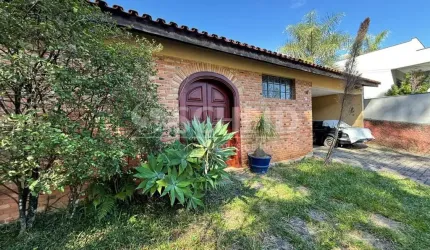 CASA TÉRREA - OPORTUNIDADE PARA REFORMA E MODERNIZAÇÃO NO JARDIM MARAJOARA