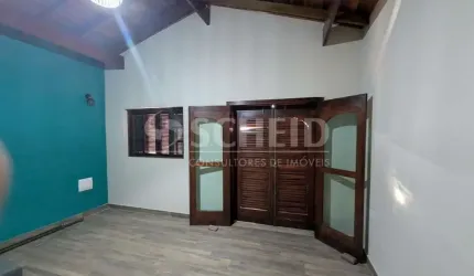 Sobrado no Campo Grande com 03 quartos, sendo 01 suíte, 02 vagas, academia