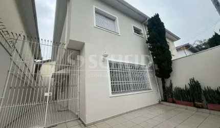 Casa Sobrado Vila Cordeiro com 3 quartos sendo 3 suítes e 3 vagas de garagem!