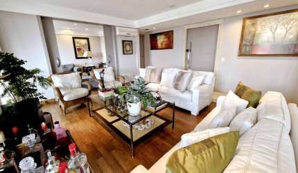 Apartamento á Venda no Campo Belo com 250m², 4 quartos sendo 4 suítes, 5 vagas.