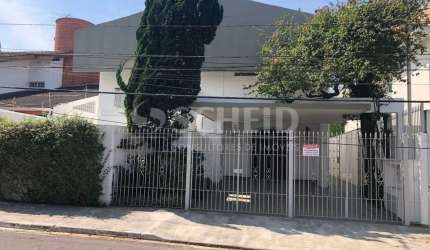 Casa Espaçosa em Rua Fechada na Granja Julieta com 346m² de Conforto e Segurança