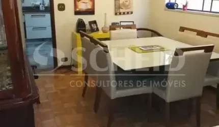 04 dormitórios, sendo 01 suíte e 02 vagas