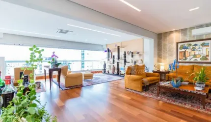 Apartamento de 3 Suítes de 275m localizado na melhor rua do Campo Belo!!!