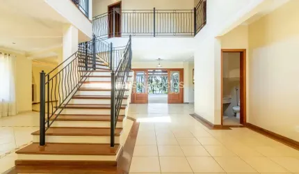 Casa à Venda no Lago Azul Golf Clube, Araçoiaba da Serra - 4 Dormitórios, 4 Suítes, 479m² de Área Ú