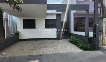 Casa Térrea Premium no Horto Florestal II: 124m² de Conforto, Modernidade e o Melhor da Região!