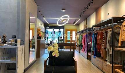 Oportunidade Única: Linda Loja de Roupas em Localização Privilegiada - Qualidade e Visibilidade! No