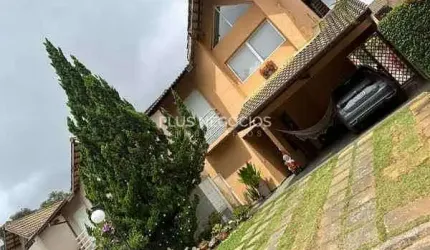 Casa à venda, no Residencial Granja 26 em cotia 3 suites pe direito alto na parte de cima Jardim Co