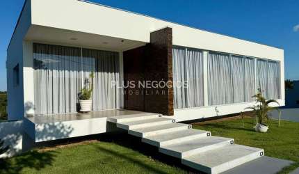 Alto Padrão Casa em Condomínio Village Aracoiaba   Área do terreno 818,87 m2 Área de construção 367