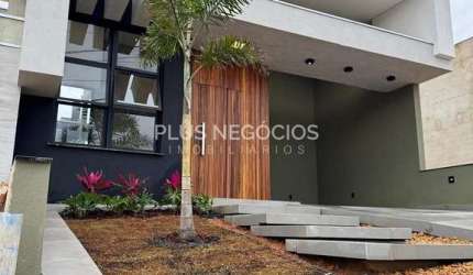 Casa nova e linda em condomínio, acabou de entregar, seu novo lar!