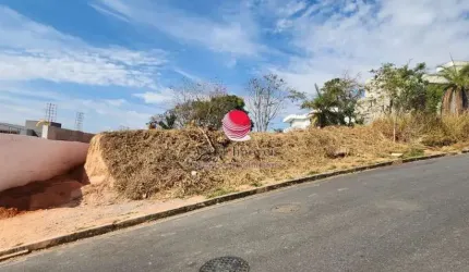 Terreno em condomínio fechado à venda na Avenida Geraldo Rocha, 441, Portal do Sol, Contagem por R$ 990.000
