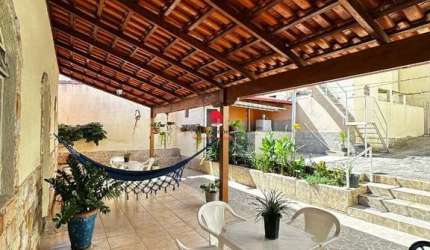 Casa com 4 quartos à venda na L, 216, Colorado, Contagem por R$ 750.000