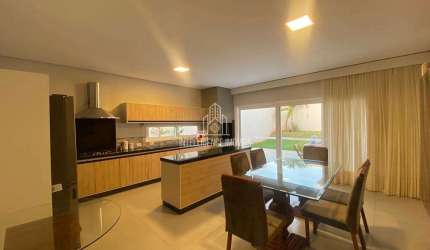 Casa à venda, no Condomínio Florais dos Lagos com 03 suítes com 230 m² construídos, móveis planejad