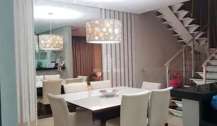 Casa à venda com 03 quartos sendo 1 Suíte Máster com Closet e 03 vagas de garagem, no Bairro Jardim