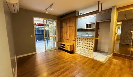 Lindo  giardino com 1 suíte mais 2 quartos à venda no bairro Atiradores em Joinville - SC