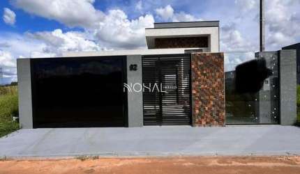 Casa com 95 m2 em terreno de 200 m2