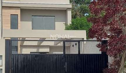 Sobrado a venda com 3 quartos sendo 1 suíte no Jardim Carvalho
