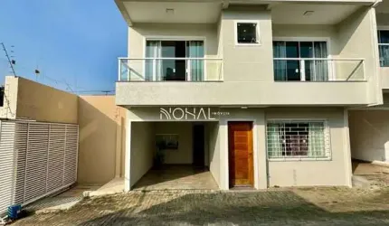 Sobrado Semimobiliado a venda com 3 quartos sendo 1 suíte no Uvaranas