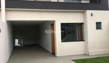 Sobrado a venda com 3 suítes no Bairro Uvaranas