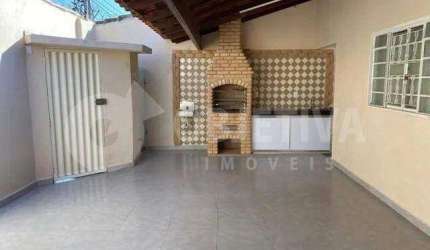 Ótima casa a venda no bairro Alto Umuarama em Uberlândia