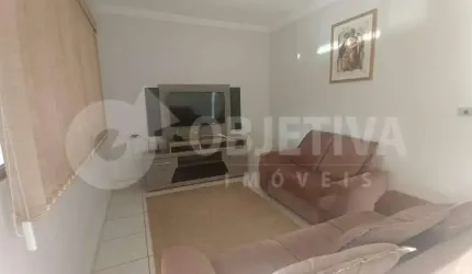Ótima casa a venda no bairro Cidade Jardim em Uberlândia