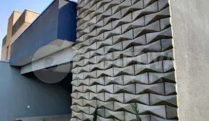 Excelente casa estilo sobrado no Bairro Minas Gerais em Uberlândia