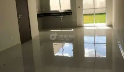Excelente casa estilo sobrado novo disponível para venda