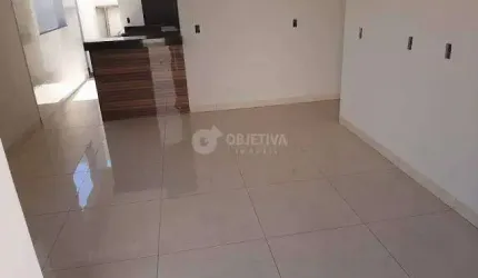 Excelente casa nova no Bairro Santa Monica