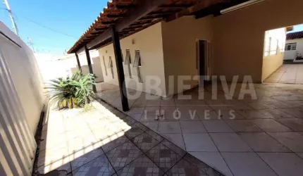 Ótima casa disponível para venda no bairro Santa Monica
