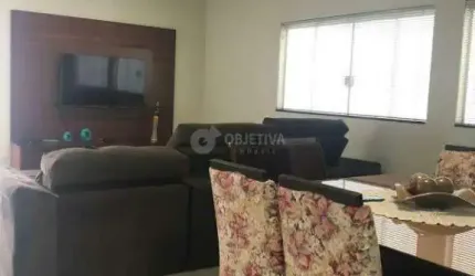 Casa à venda, 4 quartos, 1 suíte, 2 vagas, JARDIM INCONFIDENCIA - UBERLANDIA/MG