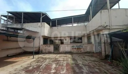 Ótima casa a venda no Centro em Uberlândia