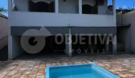 Excelente casa no bairro Cidade Jardim em Uberlândia