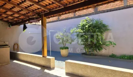 Ótima casa disponível para venda no bairro Santa Rosa em Uberlândia