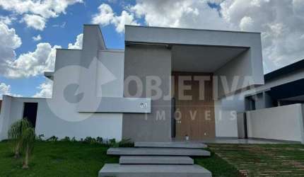 Maravilhosa Casa a venda no condomínio Alphaville 2 em Uberlândia