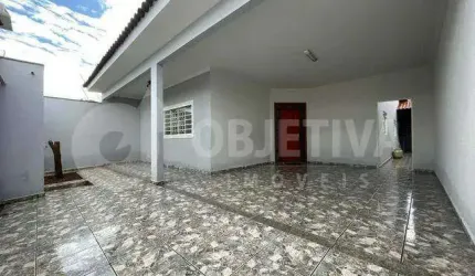 Excelente casa a venda localizada no Bairro Gravatas em Uberlândia